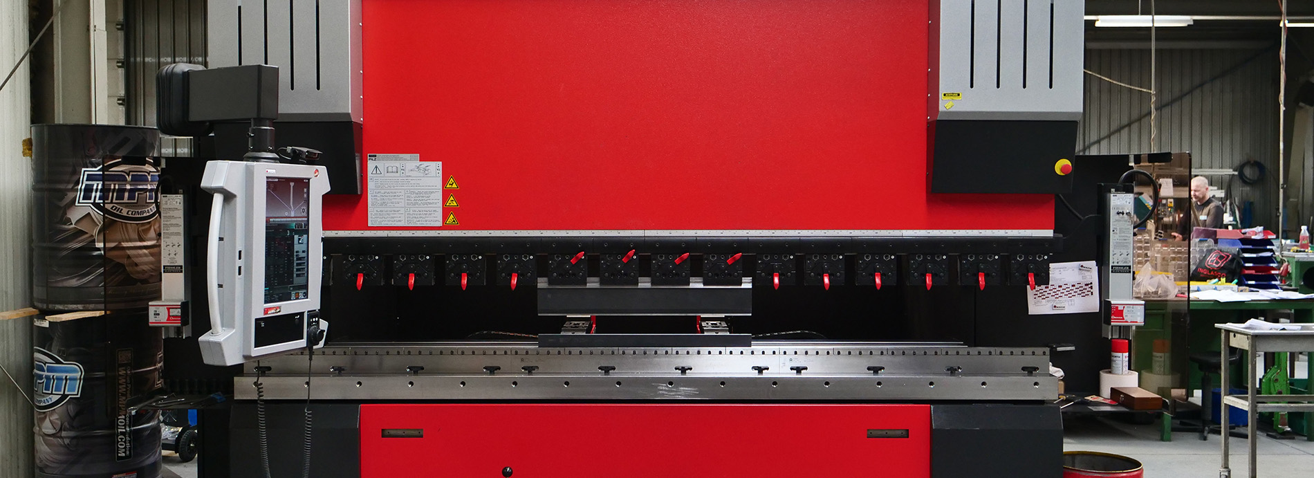 Van Rooijen Metaal | Machinepark - Kantbank - Header img