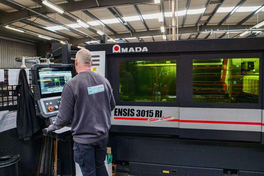Van Rooijen Metaal | Machinepark - Gecombineerde plaat-/buizenlaser machine-1