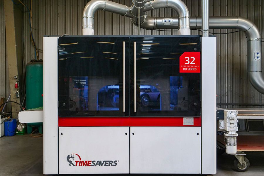 Van Rooijen Metaal | Diensten - Ontbraammachine